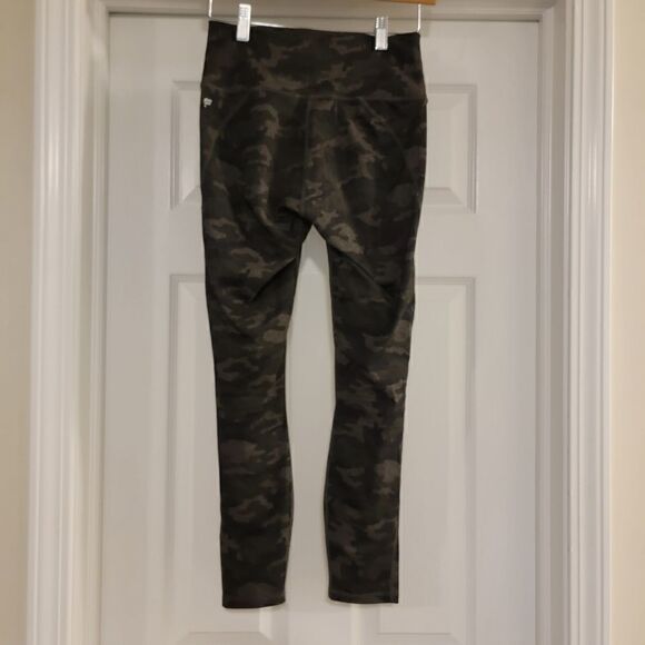 Fabletics Define High-Waisted 7/8 Legging charcoal camo size XS - Picture 5 of 7